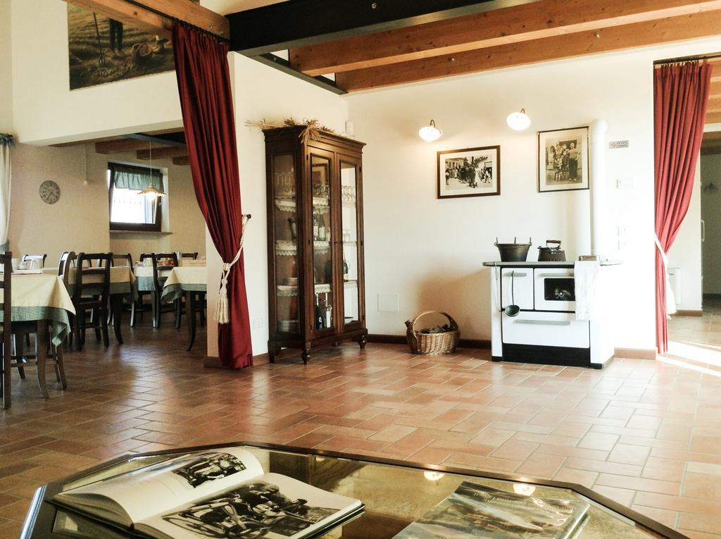 ホテルAgriturismo Anna Caterina カステルヌオーヴォ・デル・ガルダ 部屋 写真