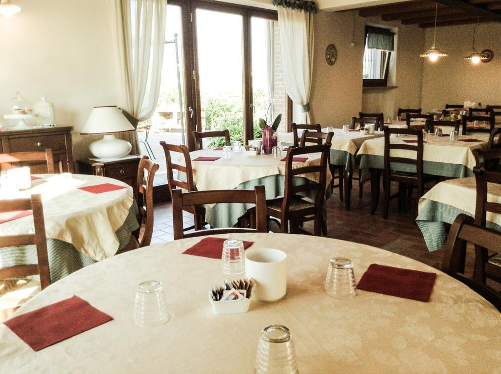 ホテルAgriturismo Anna Caterina カステルヌオーヴォ・デル・ガルダ 部屋 写真