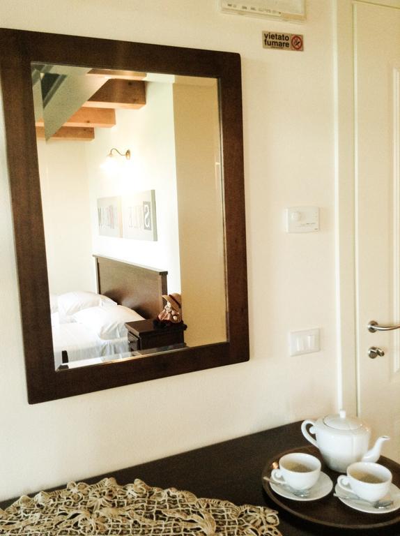 ホテルAgriturismo Anna Caterina カステルヌオーヴォ・デル・ガルダ 部屋 写真